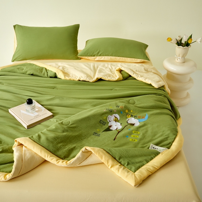 91家纺网 家纺一手货源 找家纺 卡斯诺家纺馆 2026新款水洗棉棉花夏被四件套 茶绿奶黄