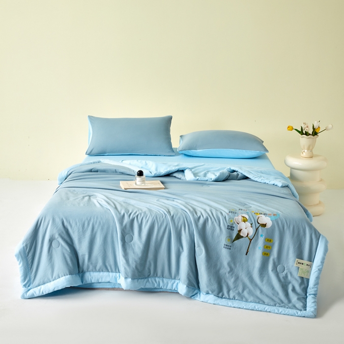 91家纺网 家纺一手货源 找家纺 卡斯诺家纺馆 2026新款水洗棉棉花夏被四件套 雾蓝天蓝