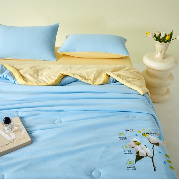 91家纺网 家纺一手货源 找家纺 卡斯诺家纺馆 2026新款水洗棉棉花夏被四件套 天蓝奶黄