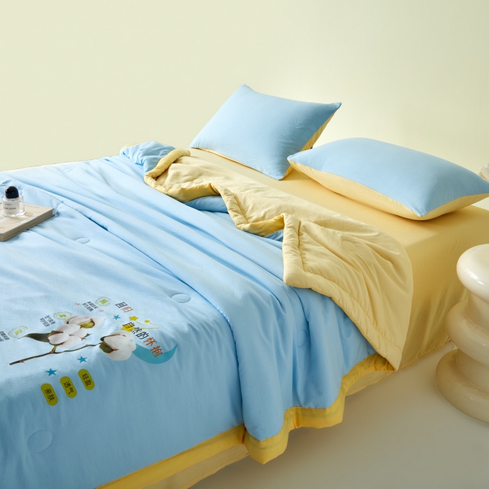 91家纺网 家纺一手货源 找家纺 卡斯诺家纺馆 2026新款水洗棉棉花夏被四件套 天蓝奶黄