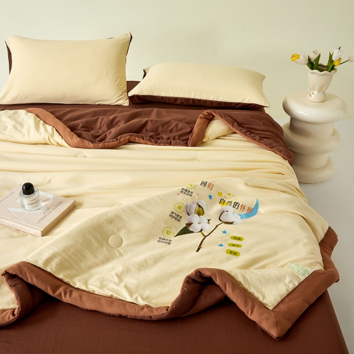 91家纺网 家纺一手货源 找家纺 卡斯诺家纺馆 2026新款水洗棉棉花夏被四件套 奶黄深咖
