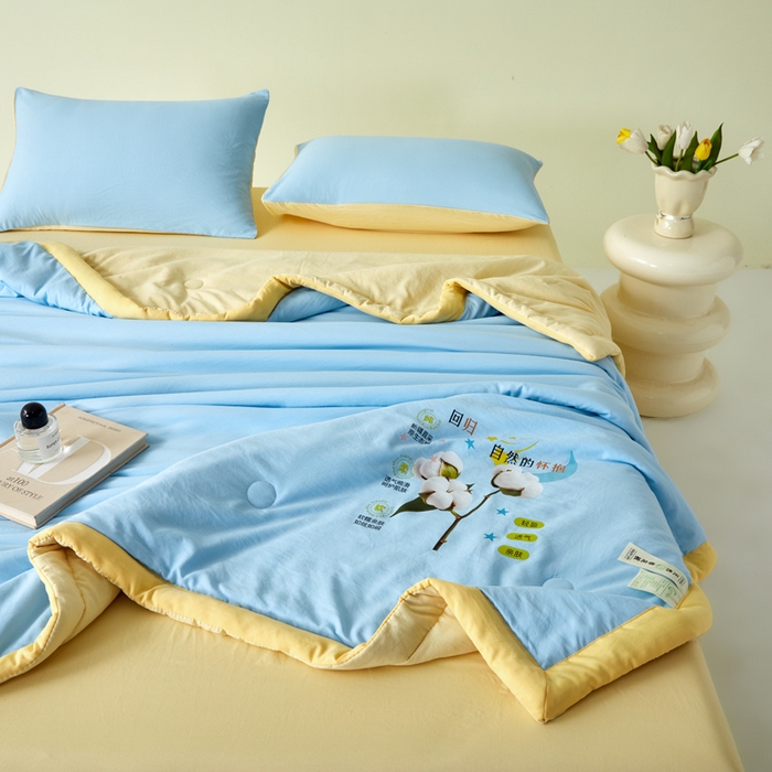 91家纺网 家纺一手货源 找家纺 卡斯诺家纺馆 2026新款水洗棉棉花夏被四件套 天蓝奶黄