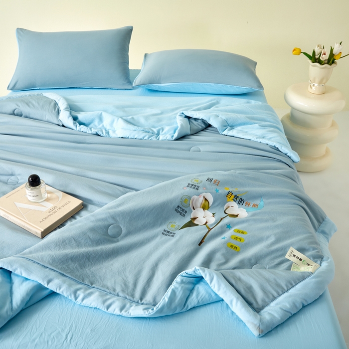 91家纺网 家纺一手货源 找家纺 卡斯诺家纺馆 2026新款水洗棉棉花夏被四件套 雾蓝天蓝