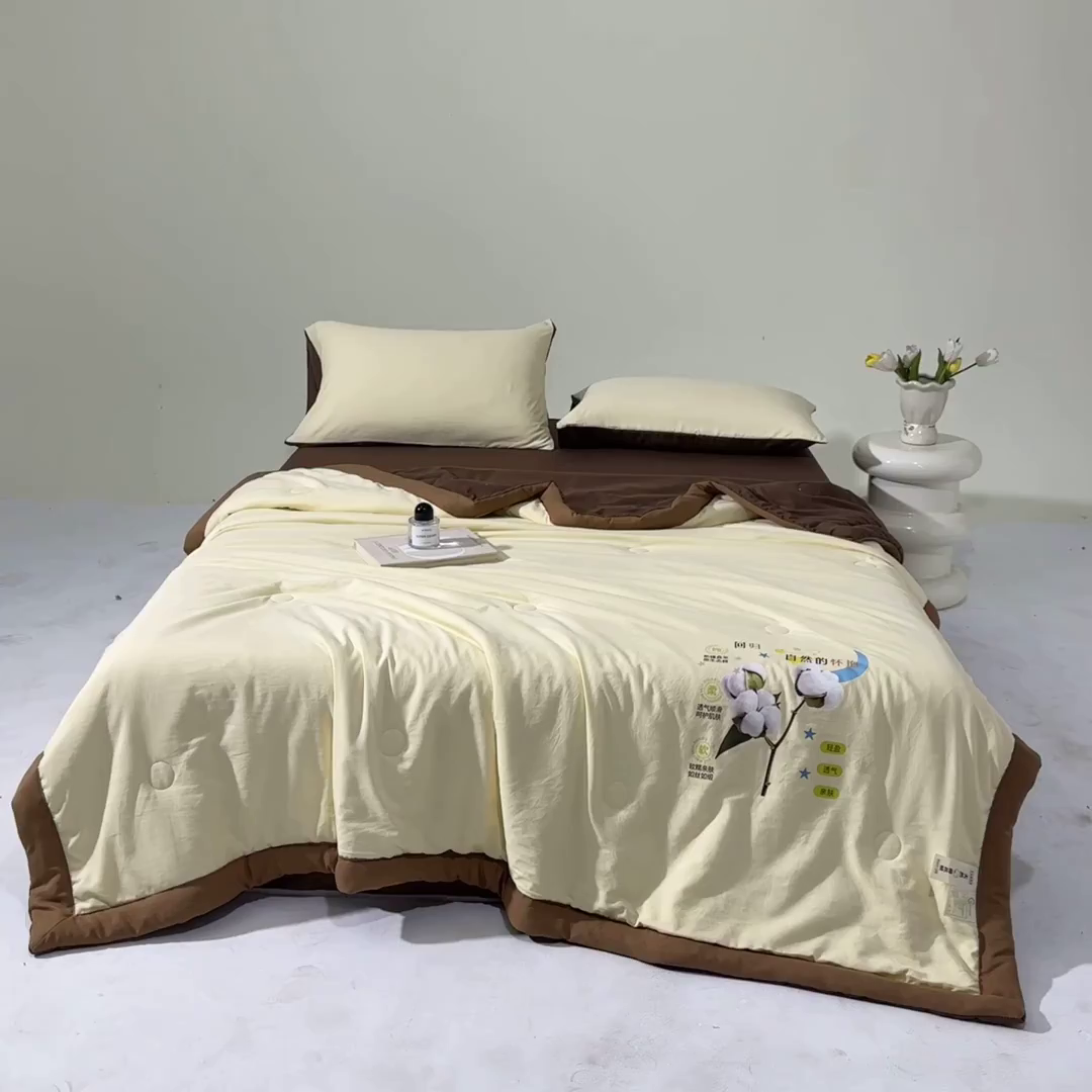 91家纺网 家纺一手货源 找家纺 卡斯诺家纺馆 2026新款水洗棉棉花夏被四件套 奶黄深咖