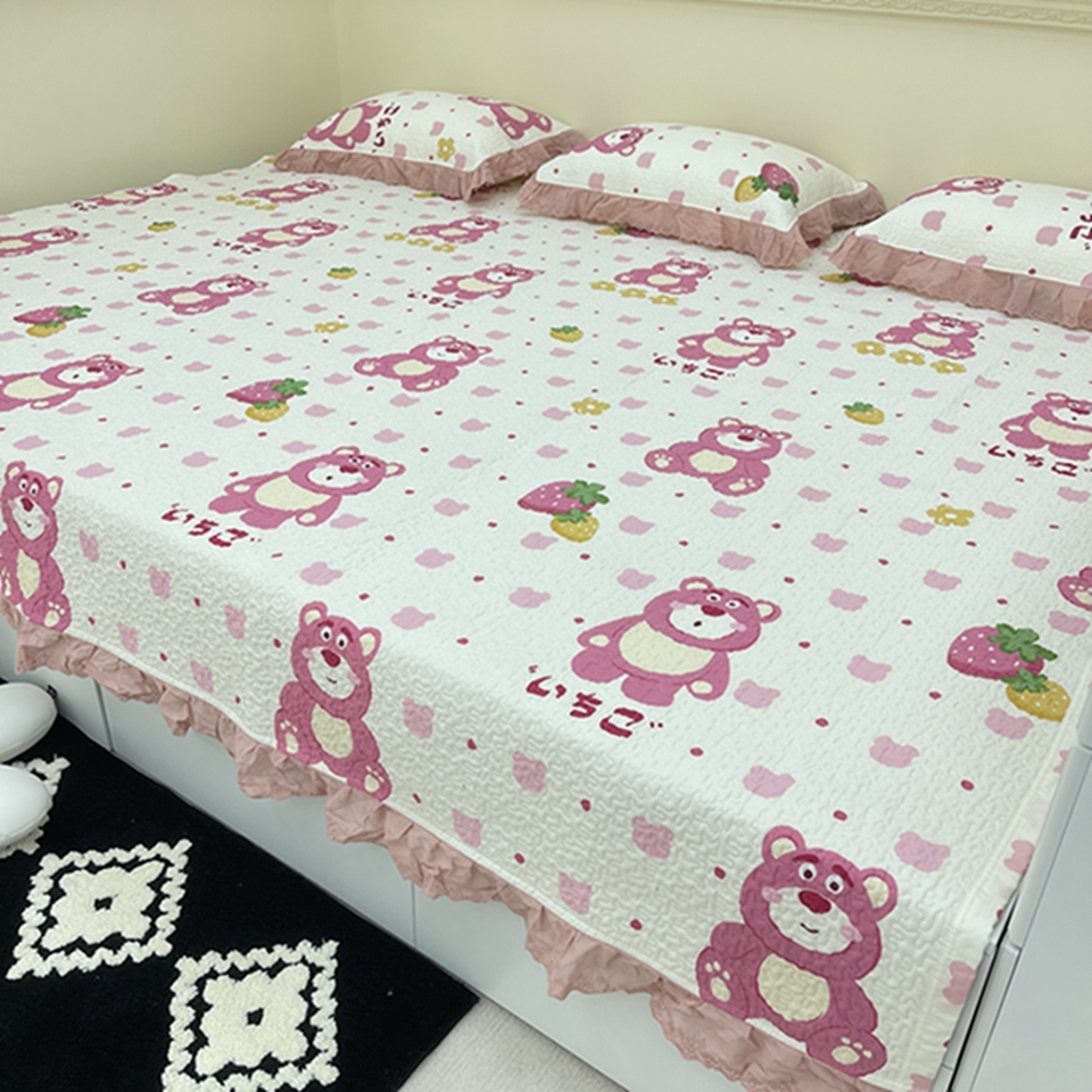 91家纺网 家纺一手货源 找家纺 禧瑞谷 2026法式纯棉绗缝全棉榻榻米床盖防滑加厚纯棉床单夹棉三件套床盖纯棉东北农大炕盖 草莓熊