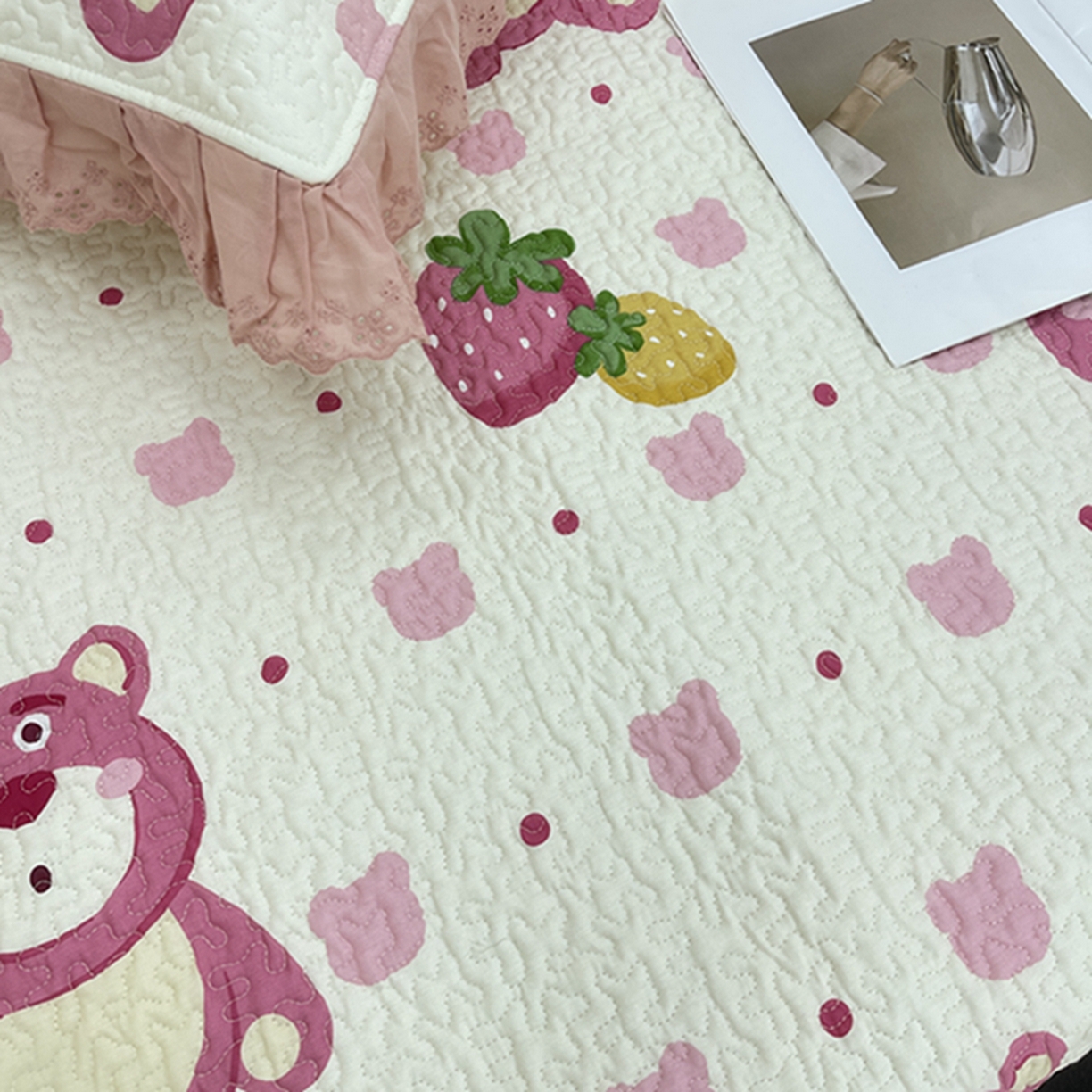 91家纺网 家纺一手货源 找家纺 禧瑞谷 2026法式纯棉绗缝全棉榻榻米床盖防滑加厚纯棉床单夹棉三件套床盖纯棉东北农大炕盖 草莓熊