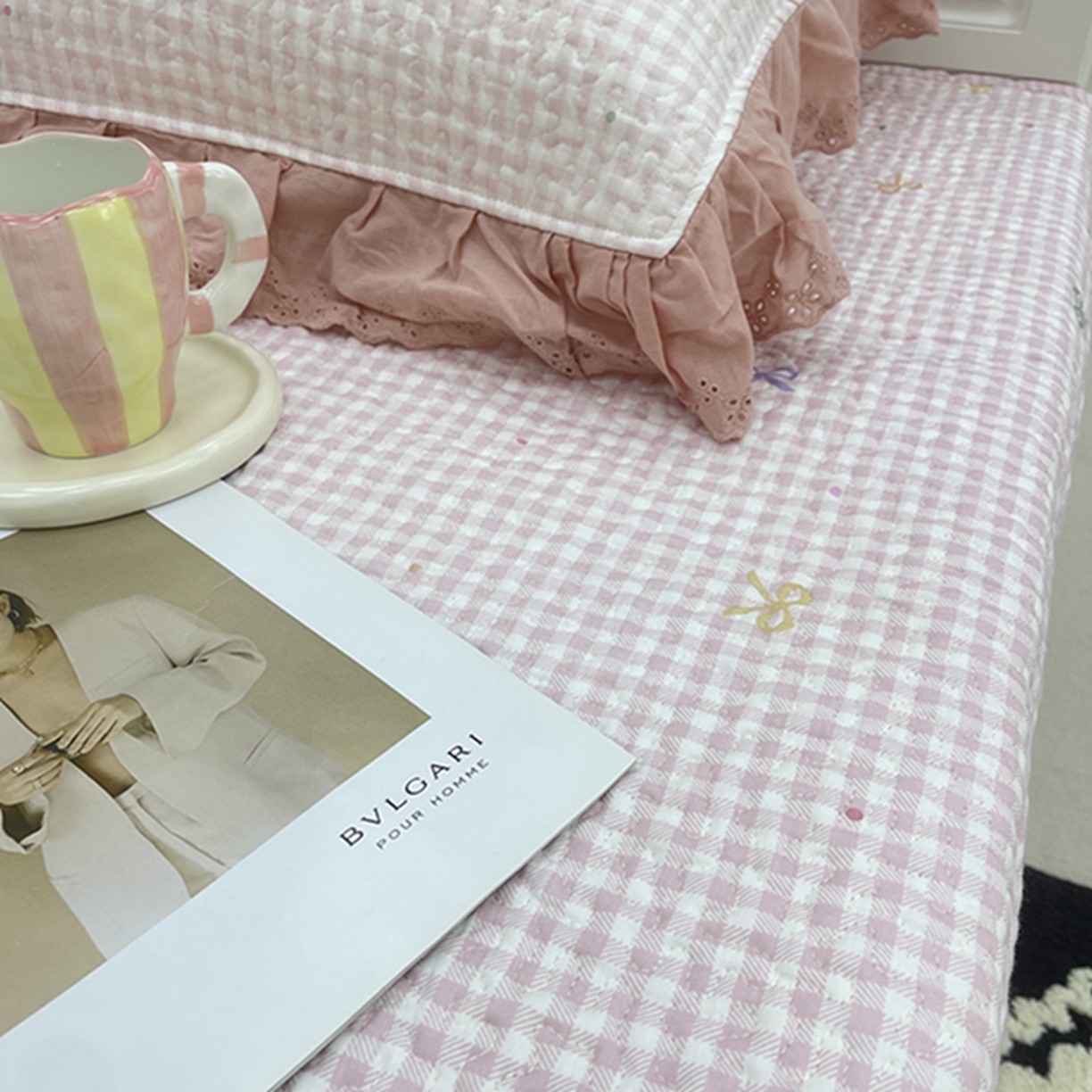 91家纺网 家纺一手货源 找家纺 禧瑞谷 2026法式纯棉绗缝全棉榻榻米床盖防滑加厚纯棉床单夹棉三件套床盖纯棉东北农大炕盖 粉格子蝴蝶结