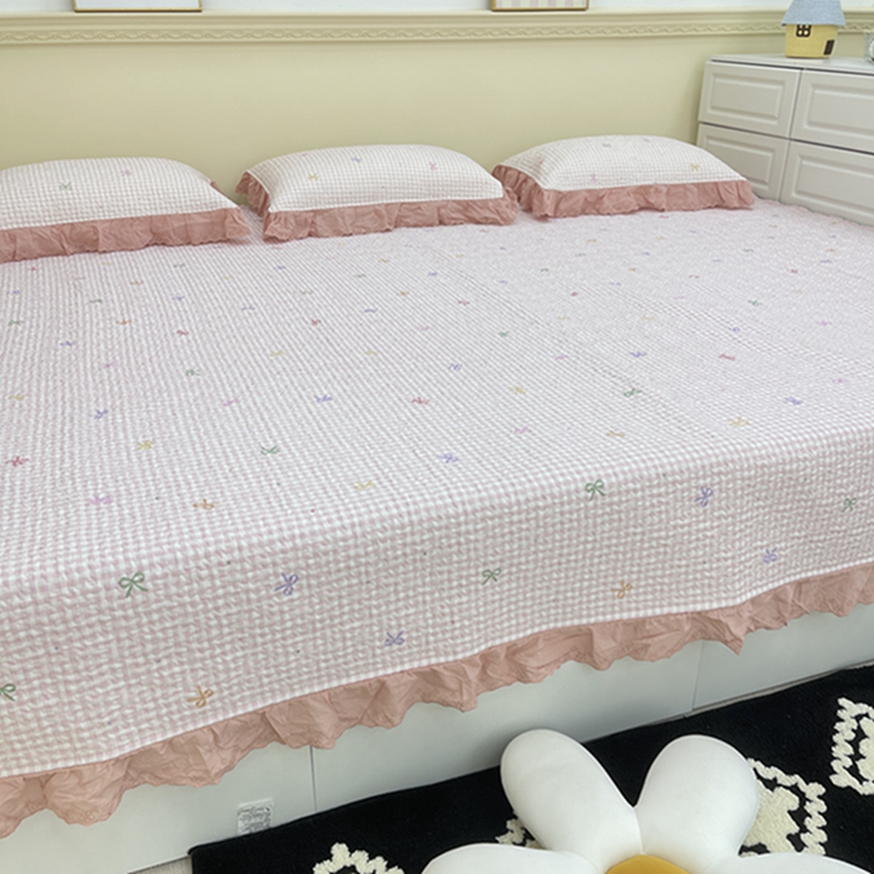 91家纺网 家纺一手货源 找家纺 禧瑞谷 2026法式纯棉绗缝全棉榻榻米床盖防滑加厚纯棉床单夹棉三件套床盖纯棉东北农大炕盖 粉格子蝴蝶结