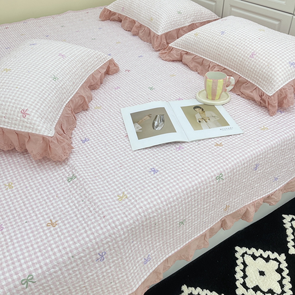 91家纺网 家纺一手货源 找家纺 禧瑞谷 2026法式纯棉绗缝全棉榻榻米床盖防滑加厚纯棉床单夹棉三件套床盖纯棉东北农大炕盖 粉格子蝴蝶结