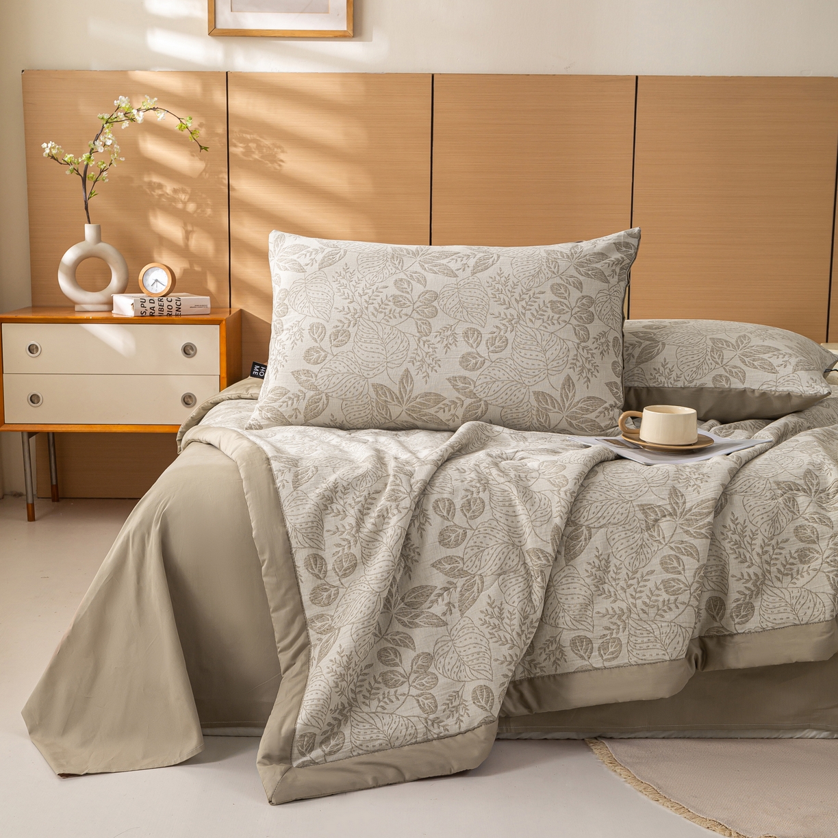 91家纺网 家纺一手货源 找家纺 恋人优选 2026新款全棉三层提花夏被空调被 茎叶时光-咖