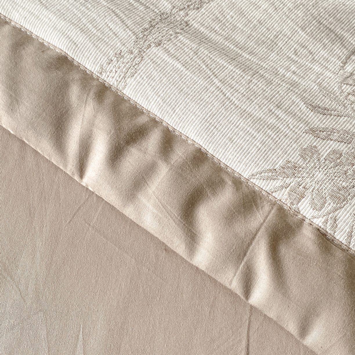 91家纺网 家纺一手货源 找家纺 恋人优选 2026新款全棉三层提花夏被空调被 花蔓吟-咖