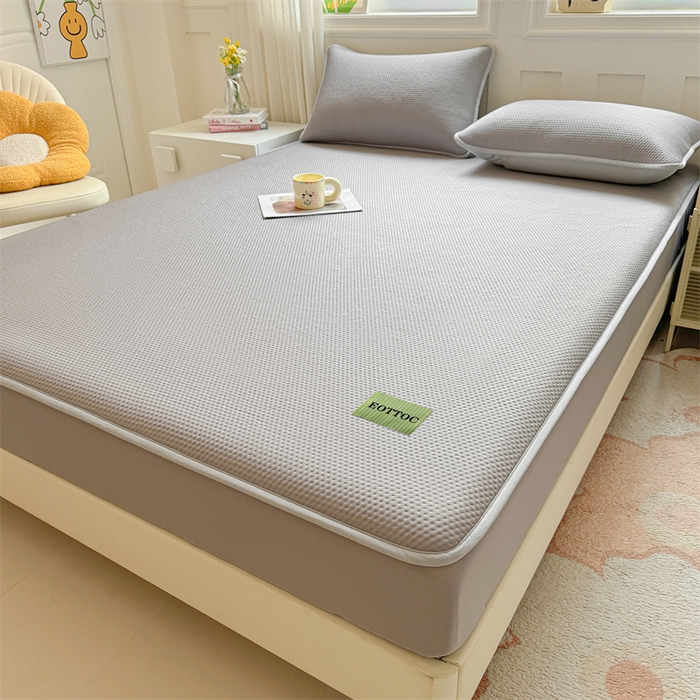 91家纺网 家纺一手货源 找家纺 （总）雯豆家纺 2026春夏新款凉感丝豆豆床笠三件套加厚三明治床垫保护套