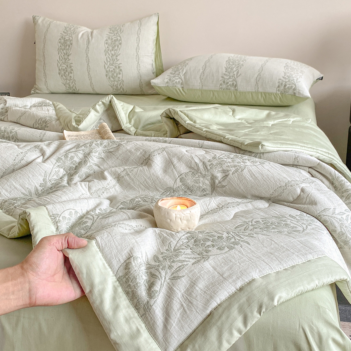 91家纺网 家纺一手货源 找家纺 恋人优选 2026新款全棉三层提花夏被空调被 花蔓吟-绿