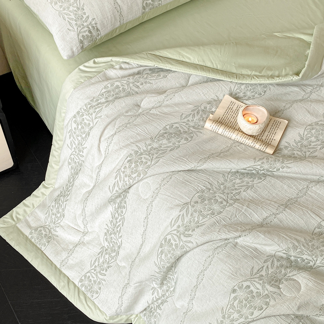 91家纺网 家纺一手货源 找家纺 恋人优选 2026新款全棉三层提花夏被空调被 花蔓吟-绿