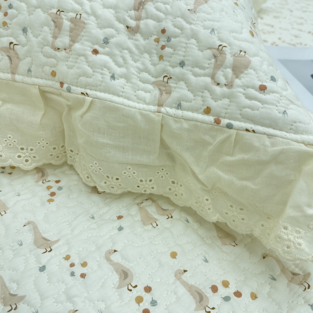 91家纺网 家纺一手货源 找家纺 禧瑞谷 2026法式纯棉绗缝全棉榻榻米床盖防滑加厚纯棉床单夹棉三件套床盖纯棉东北农大炕盖 可爱鹅