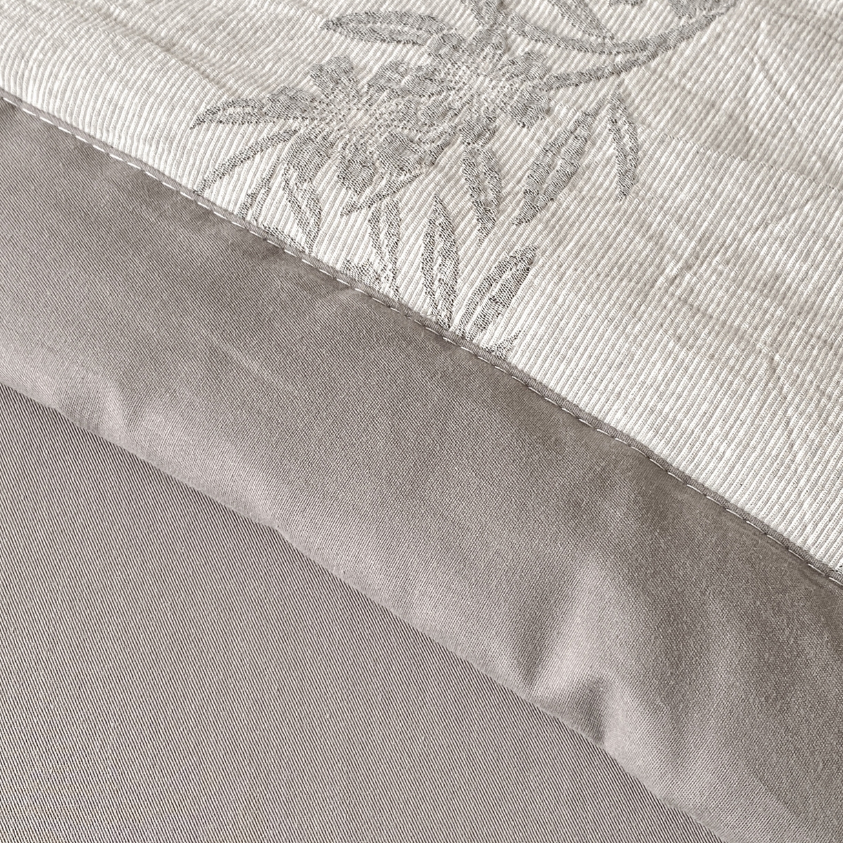 91家纺网 家纺一手货源 找家纺 恋人优选 2026新款全棉三层提花夏被空调被 花蔓吟-灰