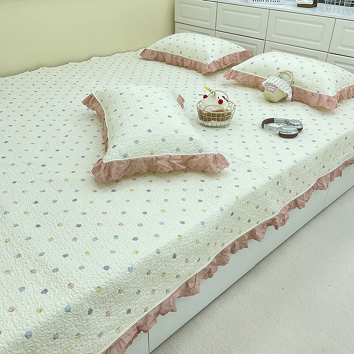 91家纺网 家纺一手货源 找家纺 禧瑞谷 2026法式纯棉绗缝全棉榻榻米床盖防滑加厚纯棉床单夹棉三件套床盖纯棉东北农大炕盖 七彩草莓