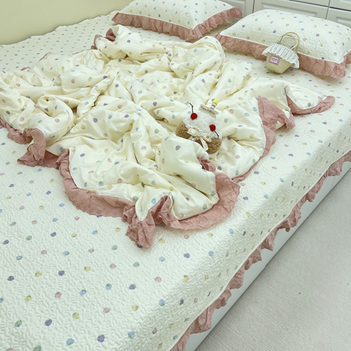 91家纺网 家纺一手货源 找家纺 禧瑞谷 2026法式纯棉绗缝全棉榻榻米床盖防滑加厚纯棉床单夹棉三件套床盖纯棉东北农大炕盖 七彩草莓