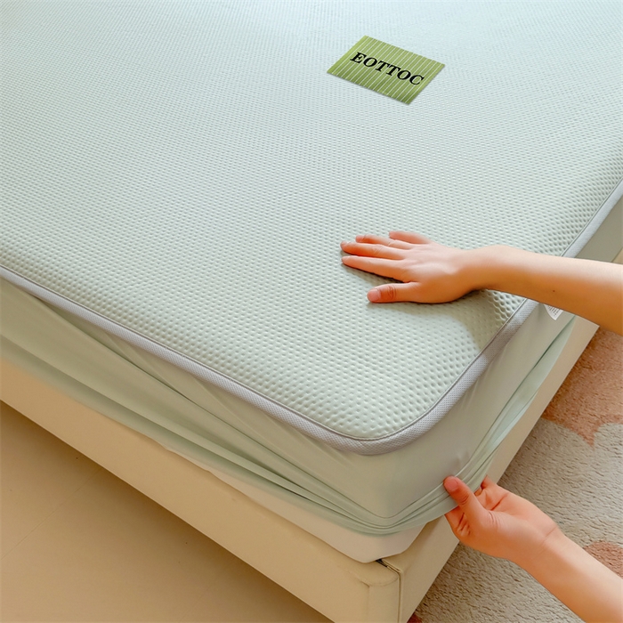 91家纺网 家纺一手货源 找家纺 （总）雯豆家纺 2026春夏新款凉感丝豆豆床笠三件套加厚三明治床垫保护套