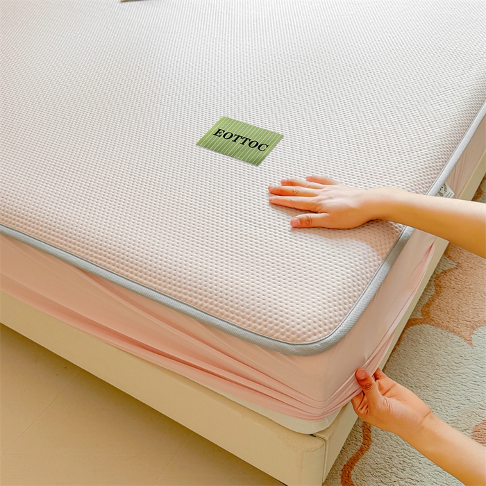 91家纺网 家纺一手货源 找家纺 （总）雯豆家纺 2026春夏新款凉感丝豆豆床笠三件套加厚三明治床垫保护套