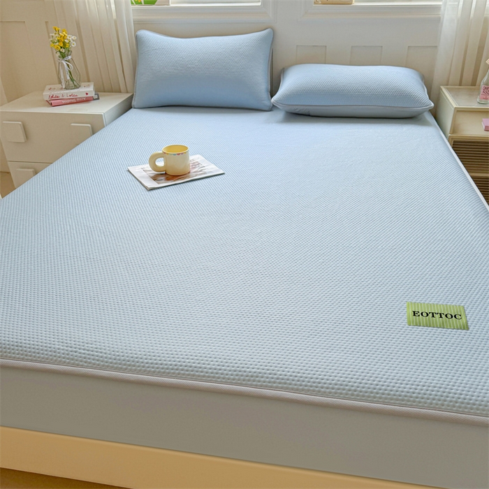 91家纺网 家纺一手货源 找家纺 雯豆家纺 2026春夏新款凉感丝豆豆床笠三件套加厚三明治床垫保护套 凉感丝豆豆床笠-柏林蓝