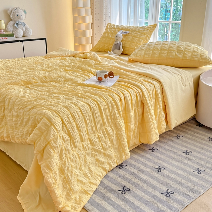 91家纺网 家纺一手货源 找家纺 卡斯诺家纺馆 2026新款亲肤泡泡纱夏被四件套 柠檬黄