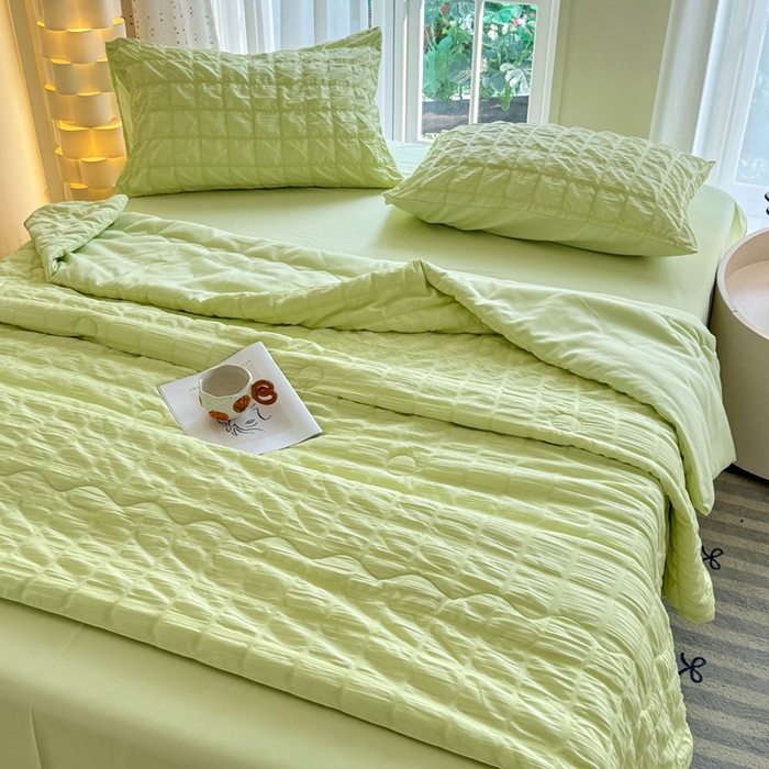 91家纺网 家纺一手货源 找家纺 卡斯诺家纺馆 2026新款亲肤泡泡纱夏被四件套 苹果绿