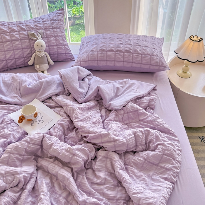 91家纺网 家纺一手货源 找家纺 卡斯诺家纺馆 2026新款亲肤泡泡纱夏被四件套 风铃紫