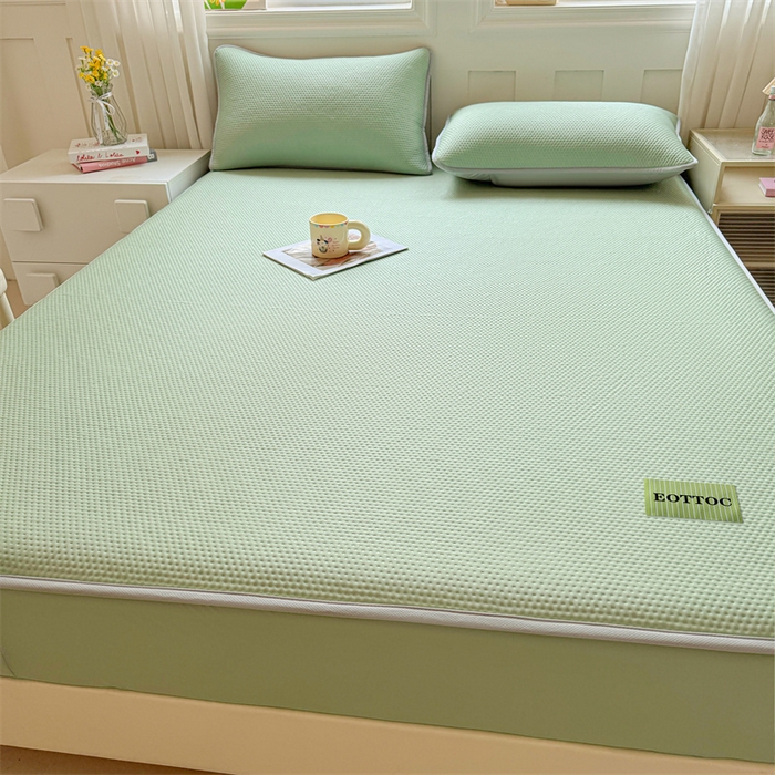 91家纺网 家纺一手货源 找家纺 雯豆家纺 2026春夏新款凉感丝豆豆床笠三件套加厚三明治床垫保护套 凉感丝豆豆床笠-春辰绿