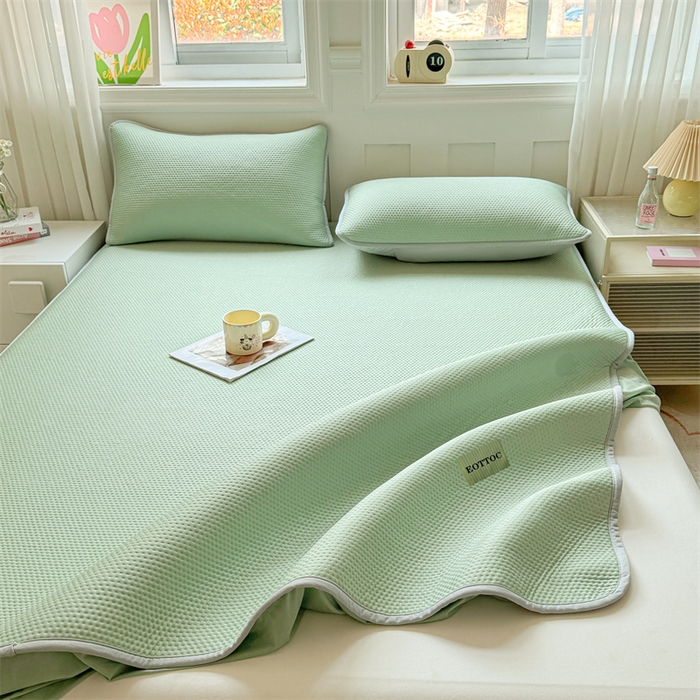 91家纺网 家纺一手货源 找家纺 雯豆家纺 2026春夏新款凉感丝豆豆床笠三件套加厚三明治床垫保护套 凉感丝豆豆床笠-春辰绿