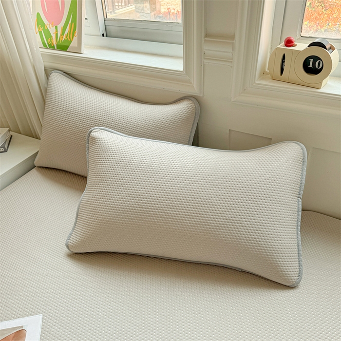 91家纺网 家纺一手货源 找家纺 雯豆家纺 2026春夏新款凉感丝豆豆床笠三件套加厚三明治床垫保护套 凉感丝豆豆床笠-莫奈咖