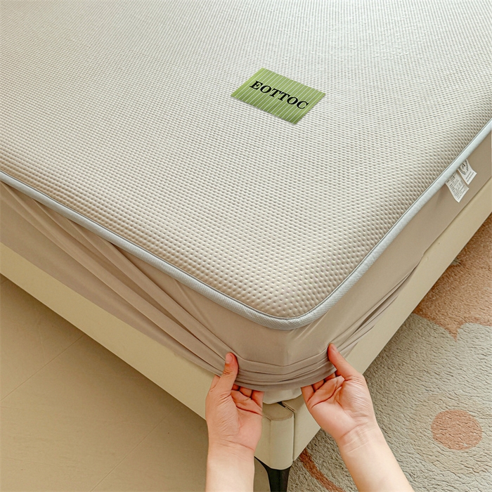 91家纺网 家纺一手货源 找家纺 雯豆家纺 2026春夏新款凉感丝豆豆床笠三件套加厚三明治床垫保护套 凉感丝豆豆床笠-莫奈咖