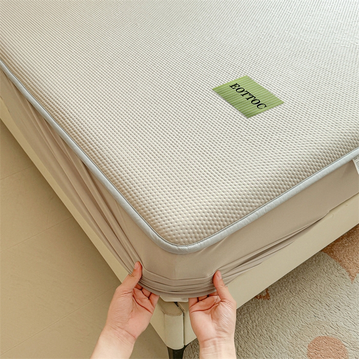 91家纺网 家纺一手货源 找家纺 雯豆家纺 2026春夏新款凉感丝豆豆床笠三件套加厚三明治床垫保护套 凉感丝豆豆床笠-莫奈咖