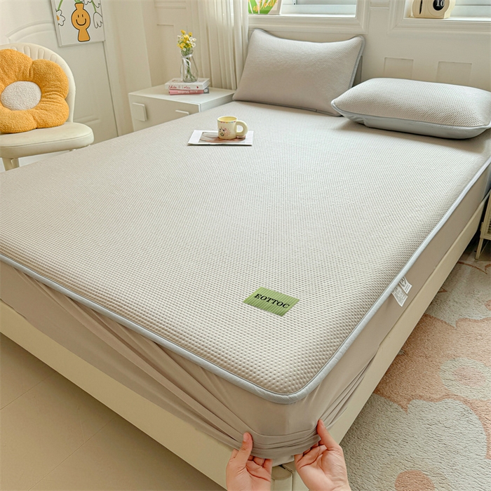 91家纺网 家纺一手货源 找家纺 雯豆家纺 2026春夏新款凉感丝豆豆床笠三件套加厚三明治床垫保护套 凉感丝豆豆床笠-莫奈咖