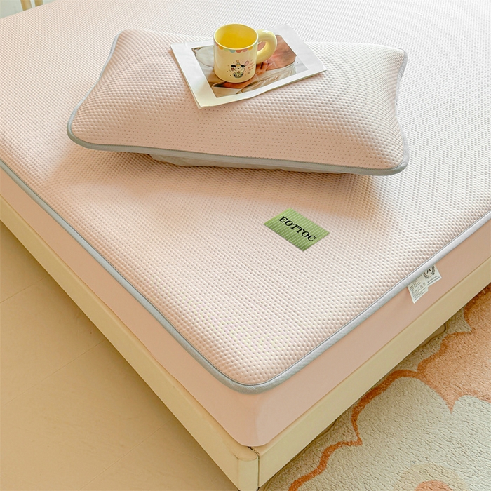 91家纺网 家纺一手货源 找家纺 雯豆家纺 2026春夏新款凉感丝豆豆床笠三件套加厚三明治床垫保护套 凉感丝豆豆床笠-胭脂粉