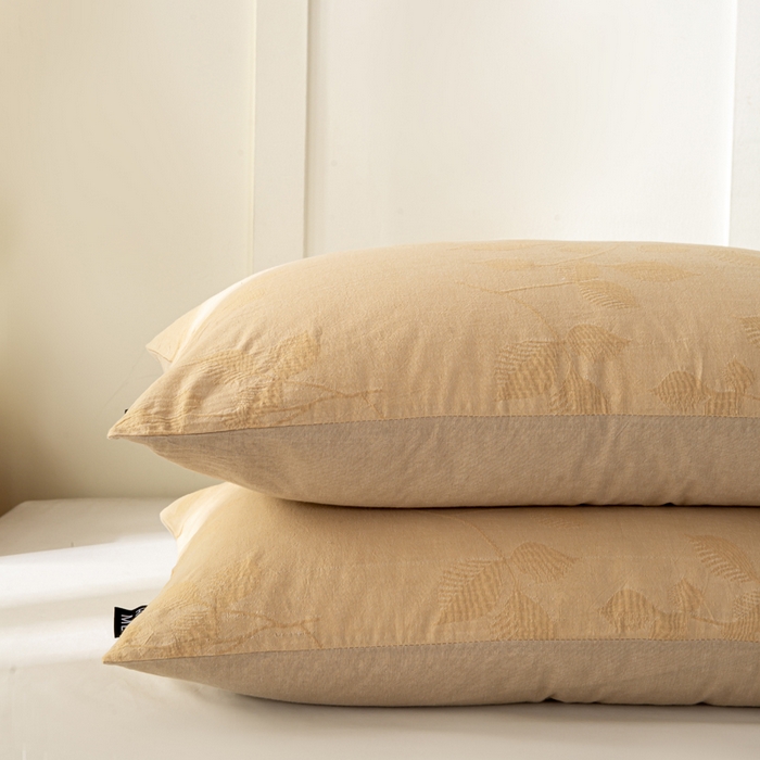 91家纺网 家纺一手货源 找家纺 恋人优选 2026新款全棉提花枕套 樱花叶-卡其