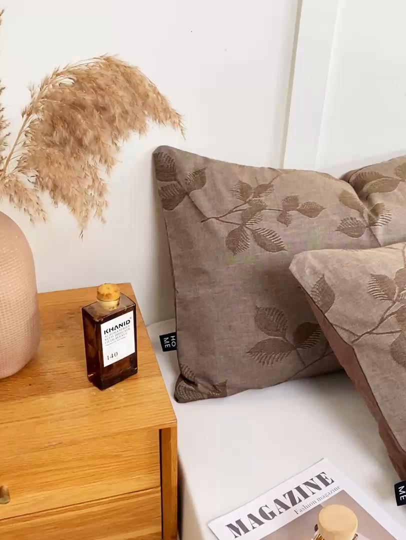 91家纺网 家纺一手货源 找家纺 恋人优选 2026新款全棉提花枕套 樱花叶-咖