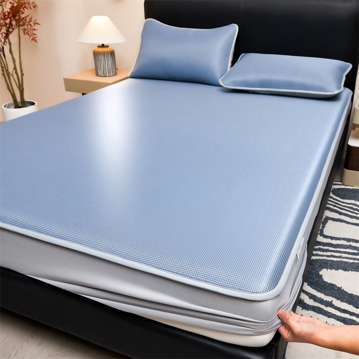 91家纺网 家纺一手货源 找家纺 雯豆家纺 2026春夏新款碳光冰丝床笠加厚三明治凉感床垫保护套夏季床罩凉席席子 千鸟格-床笠款-海星蓝