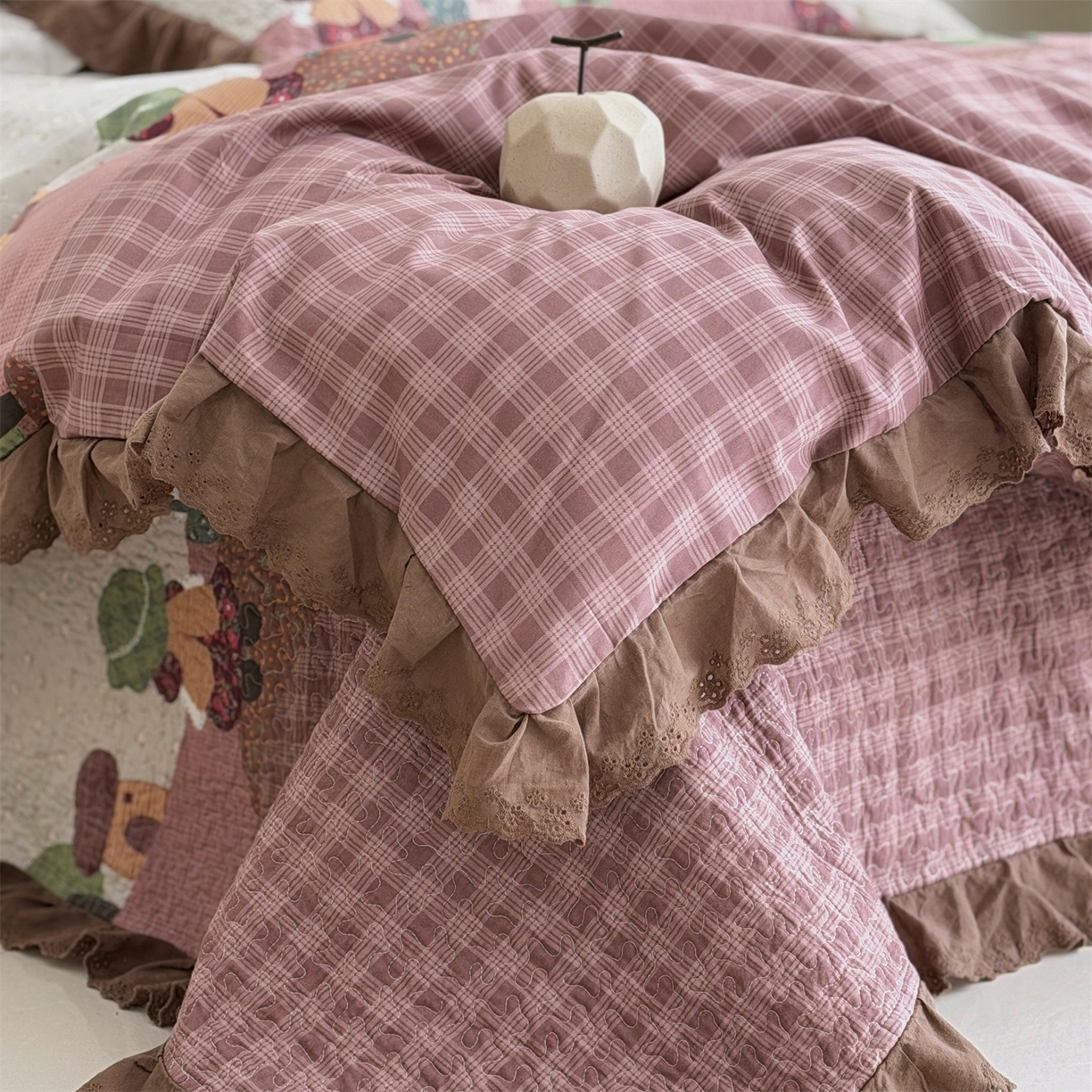 91家纺网 家纺一手货源 找家纺 佰织鑫家居 2026新款全棉法式砂洗棉花床盖款被套四件套 森林物语