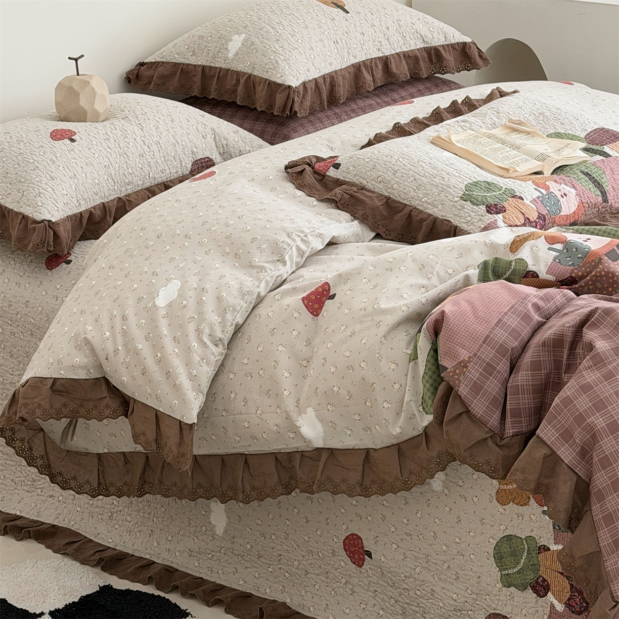 91家纺网 家纺一手货源 找家纺 佰织鑫家居 2026新款全棉法式砂洗棉花床盖款被套四件套 森林物语