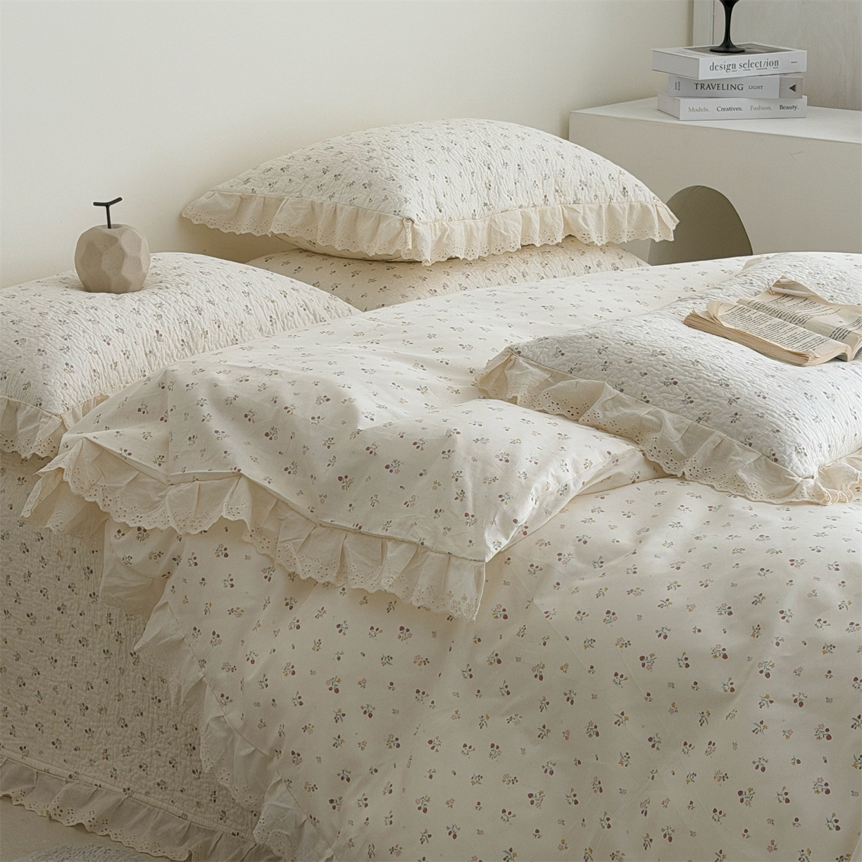 91家纺网 家纺一手货源 找家纺 佰织鑫家居 2026新款全棉法式砂洗棉花床盖款被套四件套 酸奶草莓