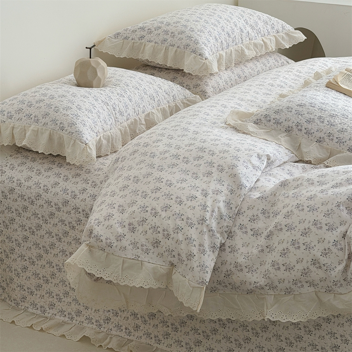 91家纺网 家纺一手货源 找家纺 佰织鑫家居 2026新款全棉法式砂洗棉花床盖款被套四件套 紫遇