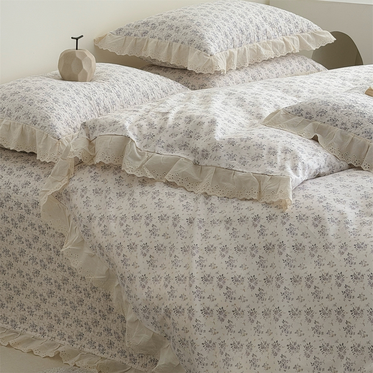 91家纺网 家纺一手货源 找家纺 佰织鑫家居 2026新款全棉法式砂洗棉花床盖款被套四件套 紫遇