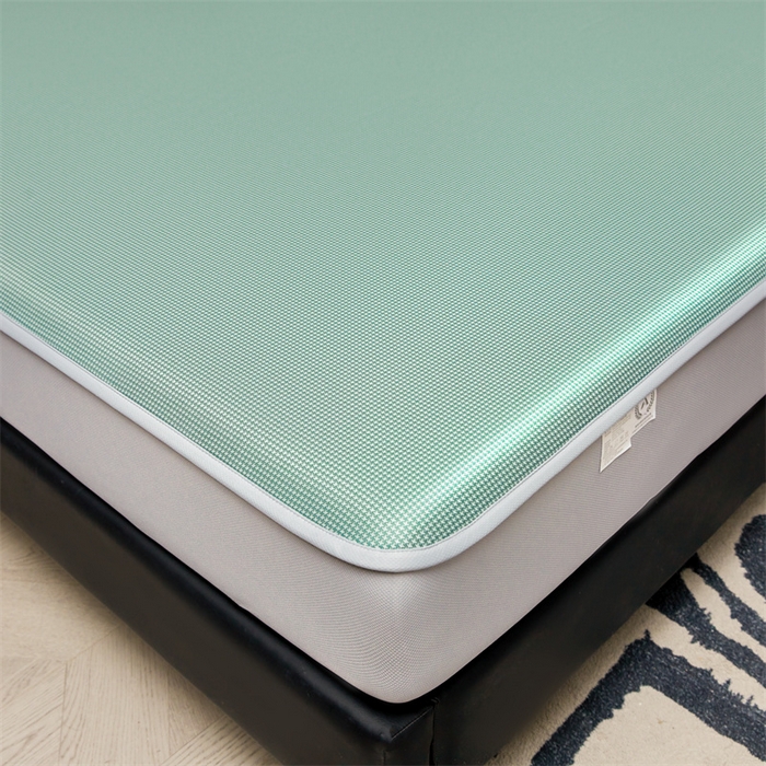 91家纺网 家纺一手货源 找家纺 雯豆家纺 2026春夏新款碳光冰丝床笠加厚三明治凉感床垫保护套夏季床罩凉席席子 千鸟格-床笠款松石绿
