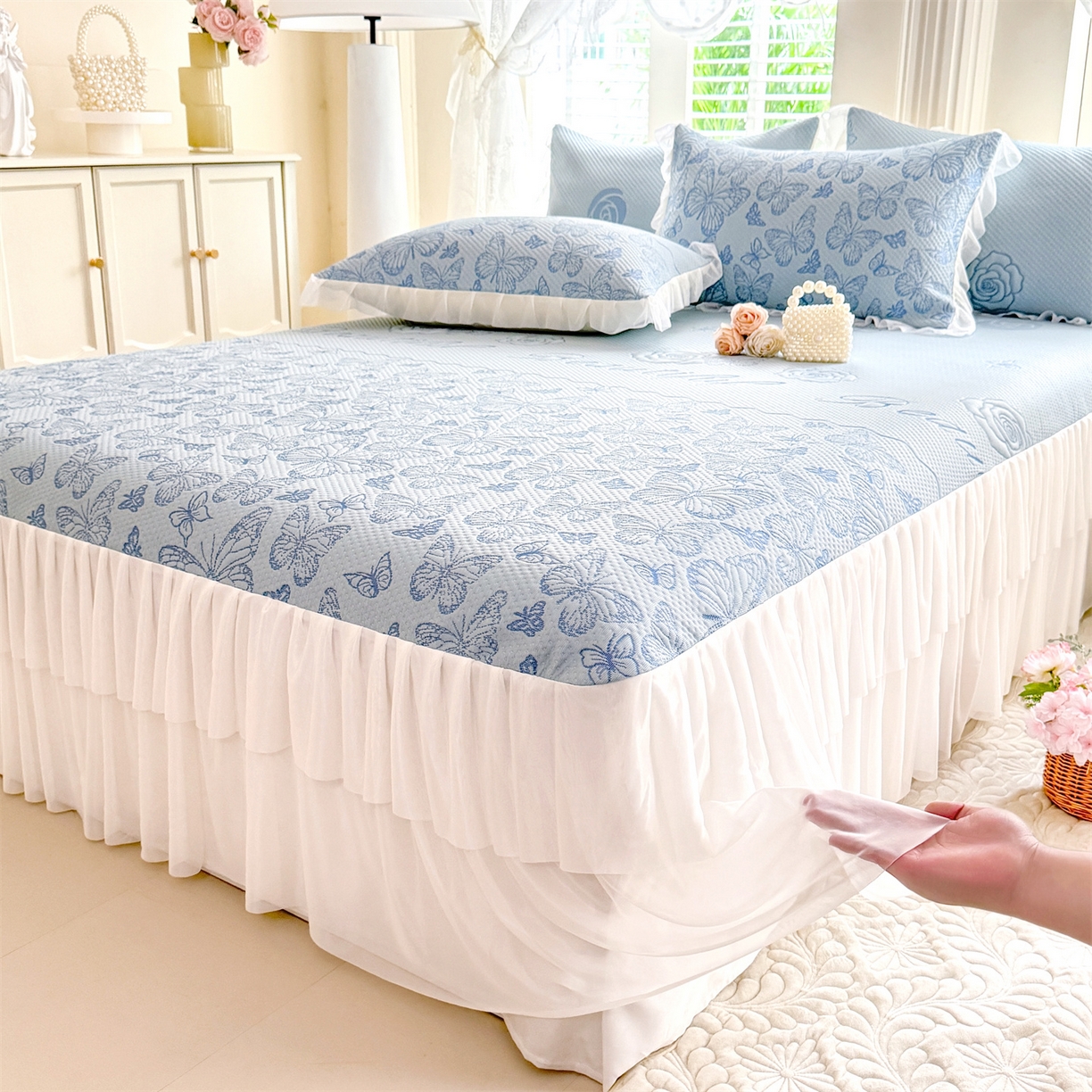 91家纺网 家纺一手货源 找家纺 绒棉世家 2026新款A类凉感豆豆席三件套床裙款软席子 蝶舞-天蓝