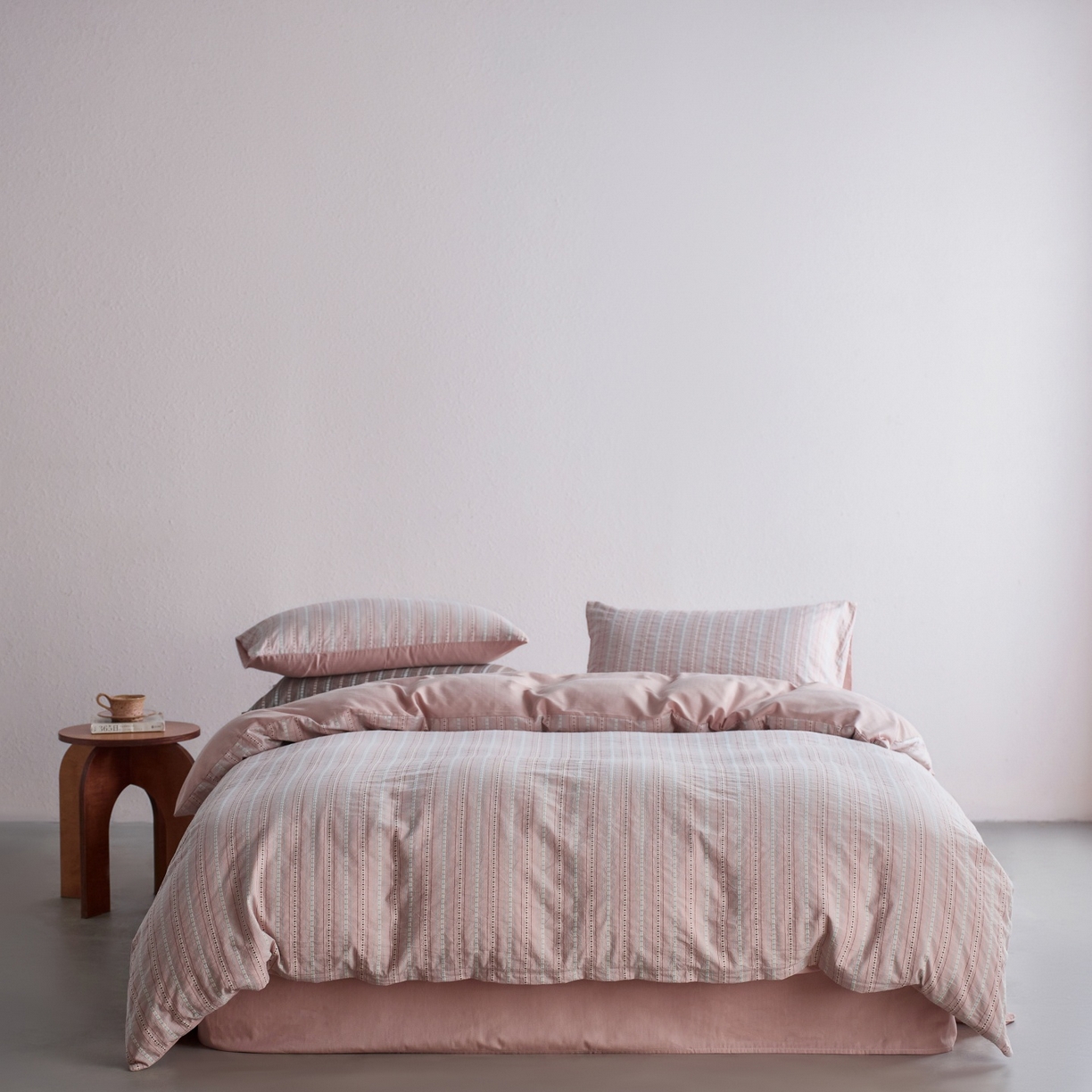 91家纺网 家纺一手货源 找家纺 安莱生活 2026春夏新款水洗棉全棉色织大提花春日絮语四件套 春日絮语系列（券后最低控价319） 春日絮语-豆沙