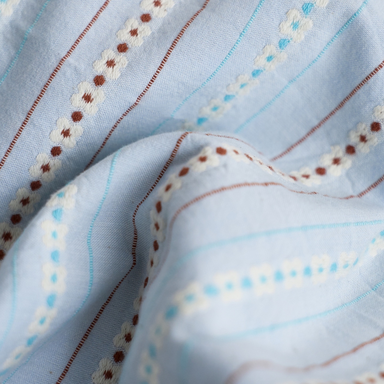 91家纺网 家纺一手货源 找家纺 安莱生活 2026春夏新款水洗棉全棉色织大提花春日絮语四件套 春日絮语系列（券后最低控价319） 春日絮语-浅蓝