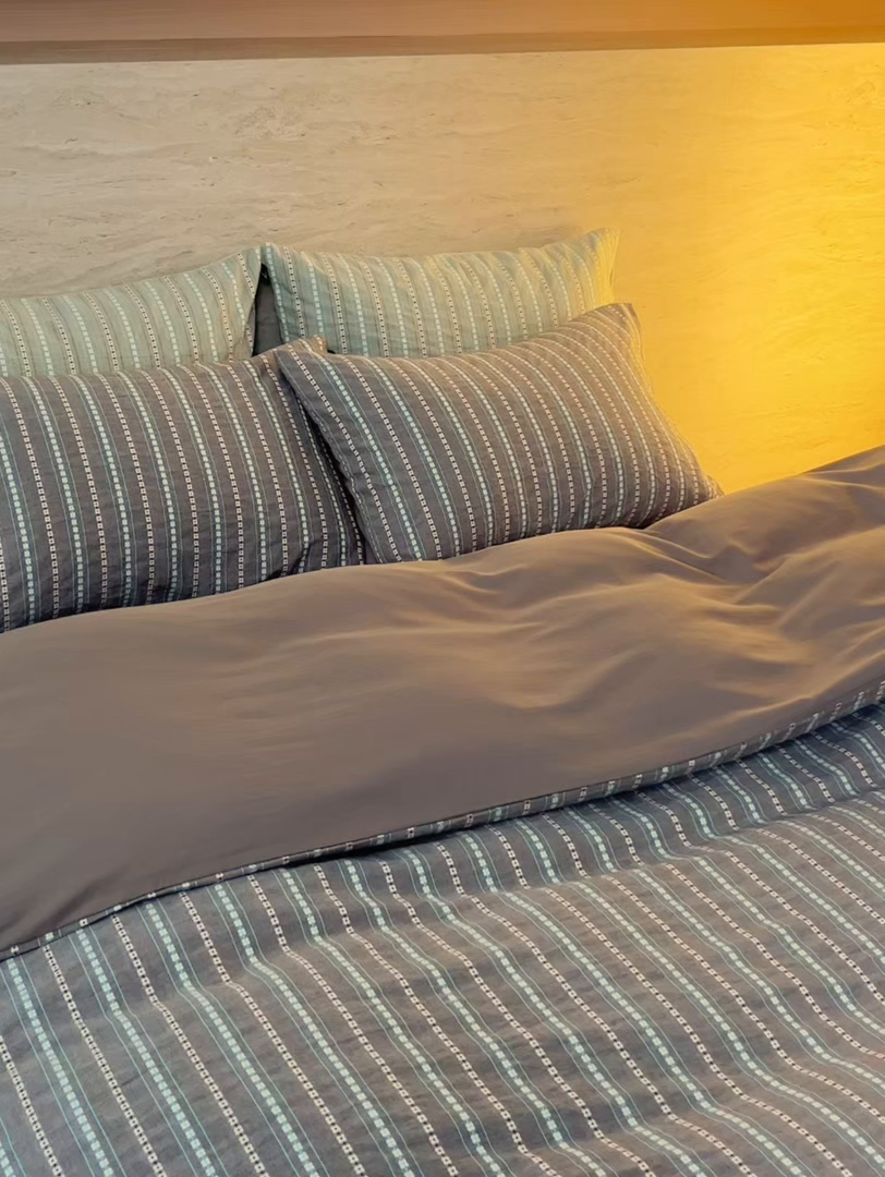 91家纺网 家纺一手货源 找家纺 安莱生活 2026春夏新款水洗棉全棉色织大提花春日絮语四件套 春日絮语系列（券后最低控价319） 春日絮语-灰咖