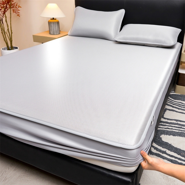 91家纺网 家纺一手货源 找家纺 雯豆家纺 2026春夏新款碳光冰丝床笠加厚三明治凉感床垫保护套夏季床罩凉席席子 千鸟格-床笠款-银帆灰