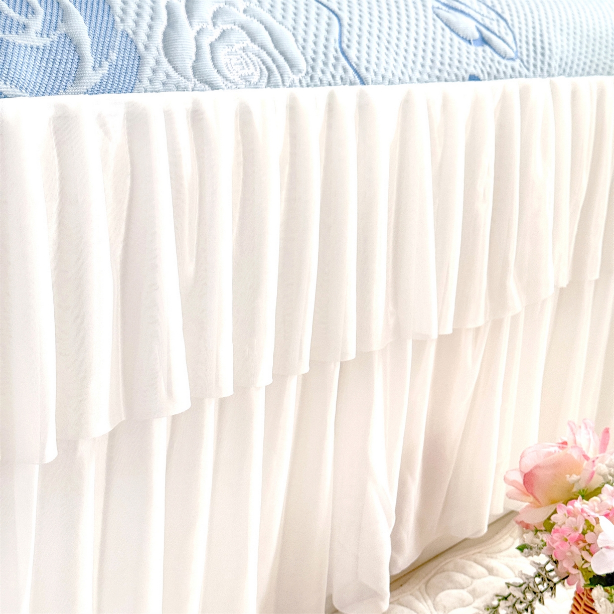 91家纺网 家纺一手货源 找家纺 优贝家纺 2026新款A类凉感豆豆席三件套床裙款软席子 花韵-天蓝